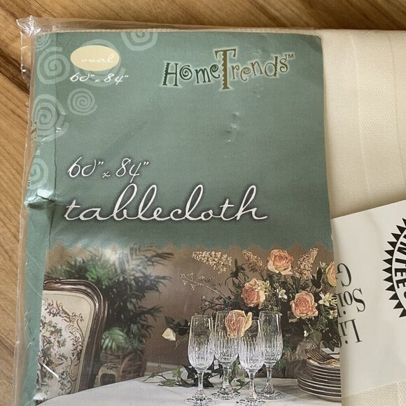 Tablecloth Hometrends Select Satin Stripe Visa Bone Color 60 x 84 Oval New - Picture 5 of 11